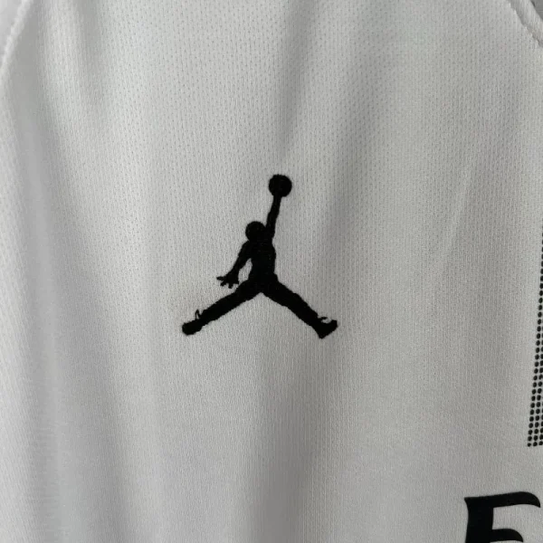 2018-2019 PSG White Soccer retro kit - Image 2
