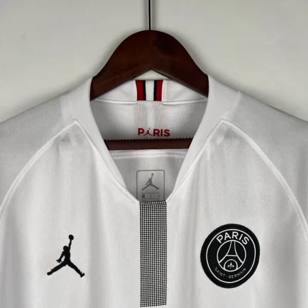 2018-2019 PSG White Soccer retro kit - Image 4