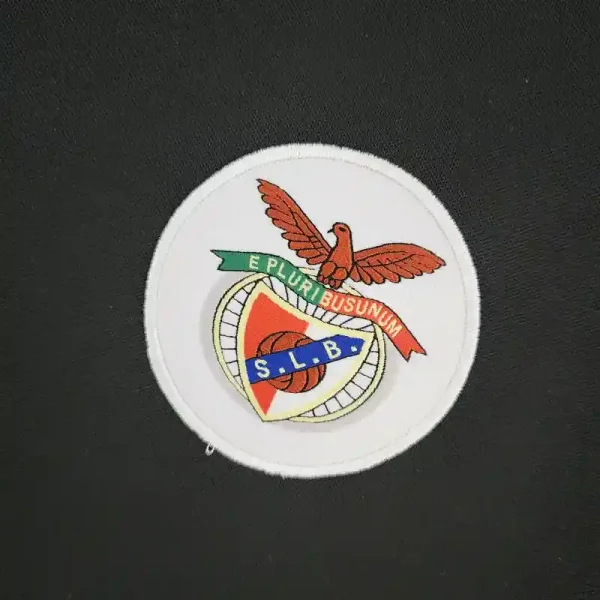 1973-1974 Benfica Jersey retro kit - Image 8