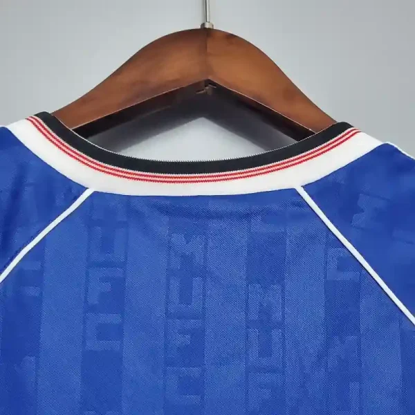 1988-1990 Manchester United Jersey retro kit - Image 7