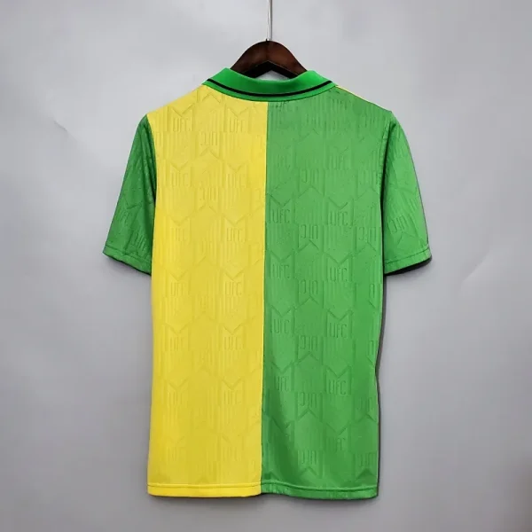 1992-1994 Manchester United Jersey retro kit - Image 9