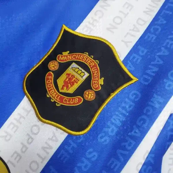 1994-1996 Manchester United Jersey retro kit - Image 2
