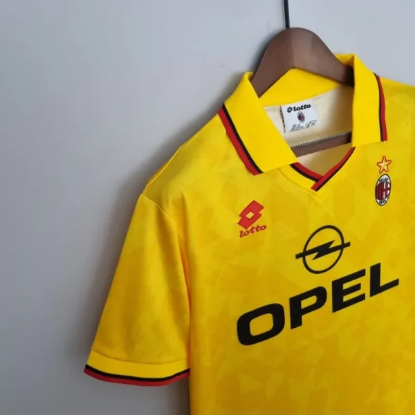 1995-1996 AC Milan Jersey retro kit - Image 8