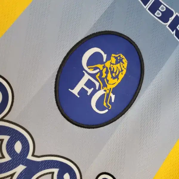 1995-1997 Chelsea Jersey retro kit - Image 4