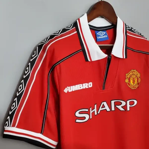 1998-1999 Manchester United Jersey retro kit - Image 5