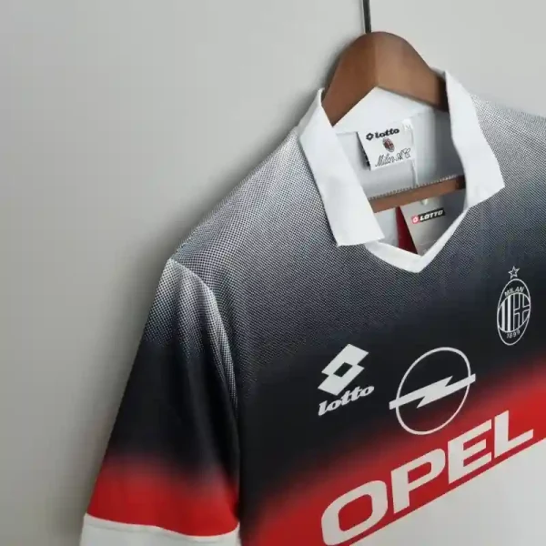 1995-1996 AC Milan Training Suit & retro kit - Image 8