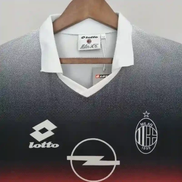 1995-1996 AC Milan Training Suit & retro kit - Image 6