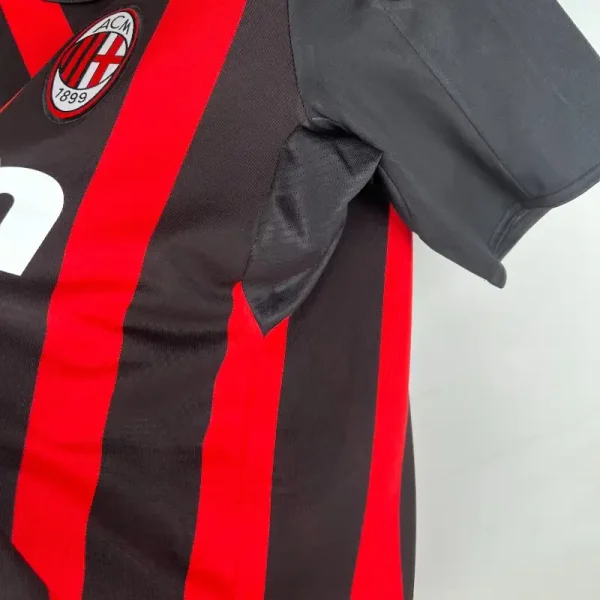 2008-2009 AC Milan Jersey retro kit - Image 6