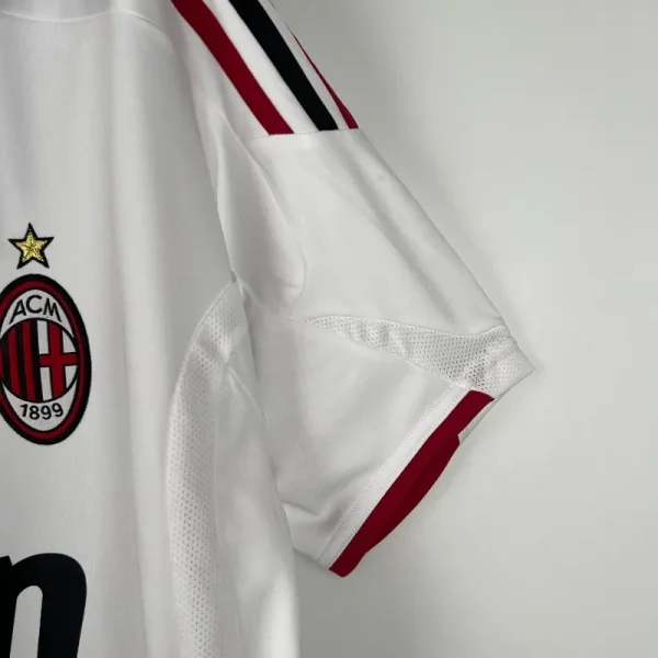 2009-2010 AC Milan Jersey retro kit - Image 5