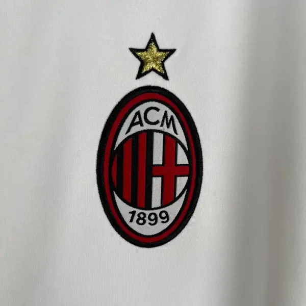 2009-2010 AC Milan Jersey retro kit - Image 3
