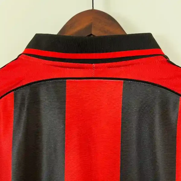 1998-1999 AC Milan Jersey retro kit - Image 7