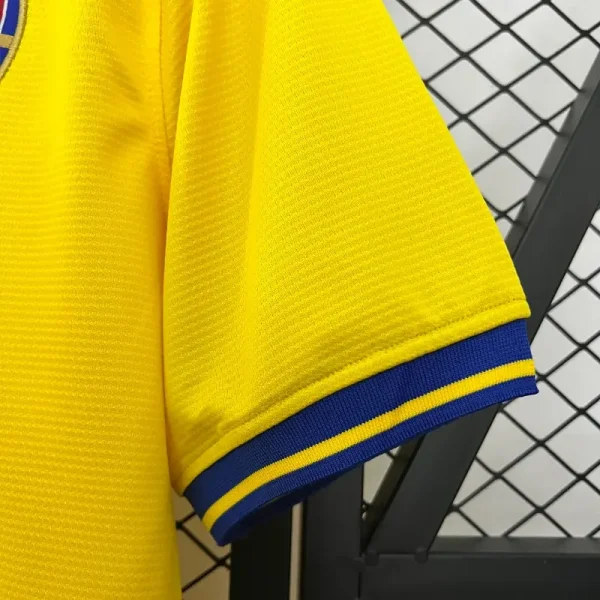 2013-2014 Arsenal Jersey retro kit - Image 5