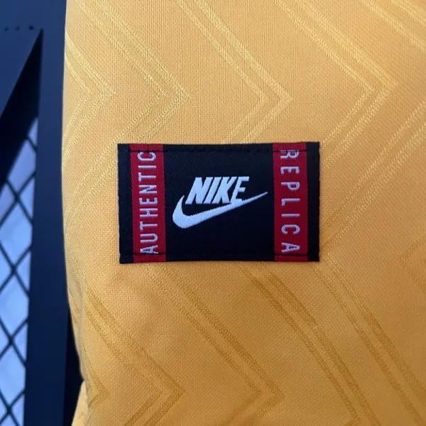 1996-1997 Arsenal Jersey retro kit - Image 6