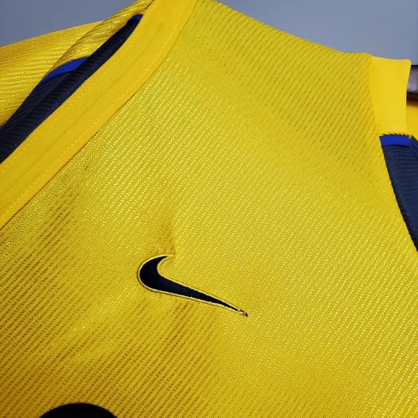 1999-2000 Arsenal Away Retro Kit - Image 4