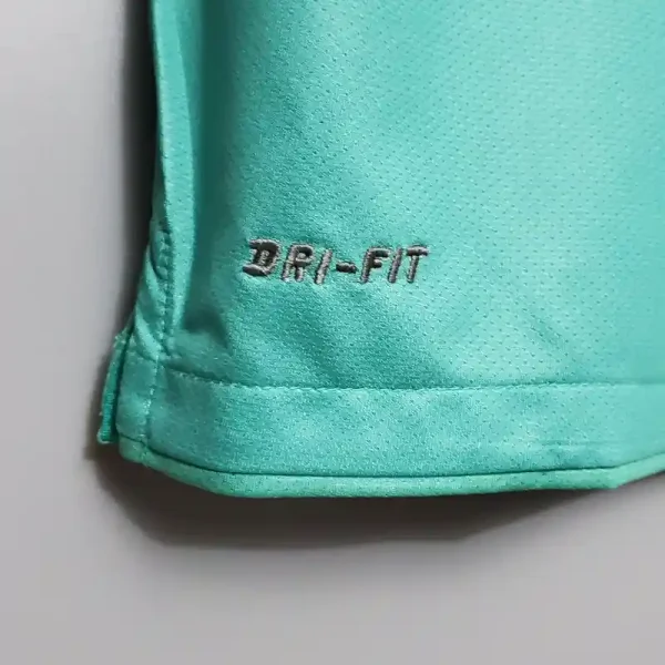 2010-2011 Barcelona Jersey retro kit - Image 5
