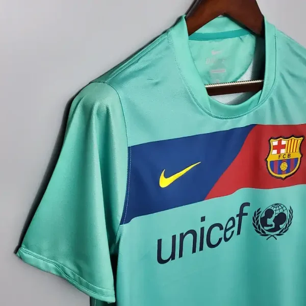 2010-2011 Barcelona Jersey retro kit - Image 8