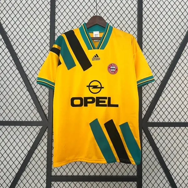 1993-1995 Bayern Munich Jersey retro kit