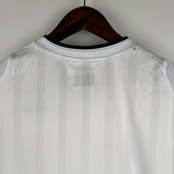 2002 England Jersey retro kit - Image 7