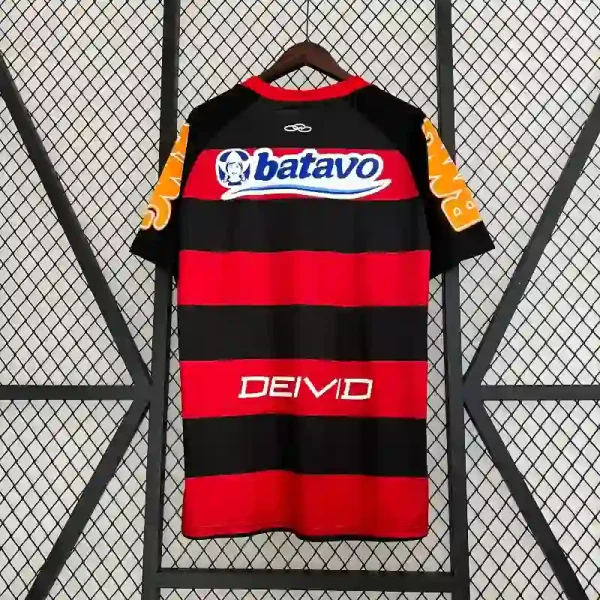 2010 Flamengo Jersey retro kit - Image 8
