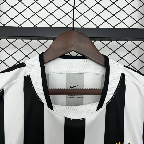 2003-2004 Juventus Jersey retro kit - Image 4