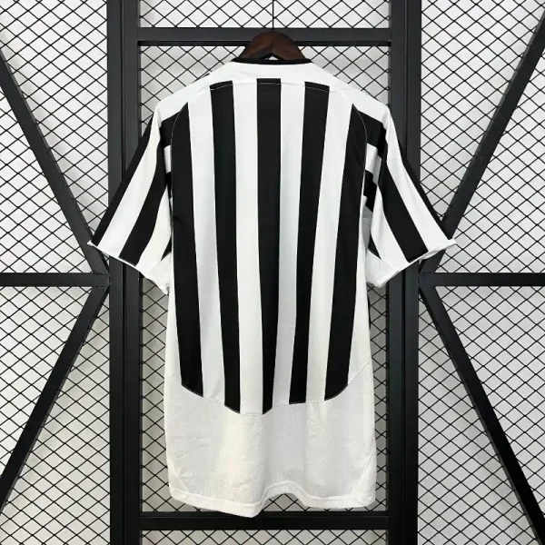 2003-2004 Juventus Jersey retro kit - Image 8