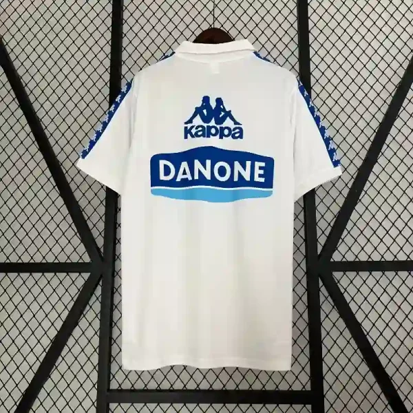 1990-1992 Juventus Jersey retro kit - Image 8