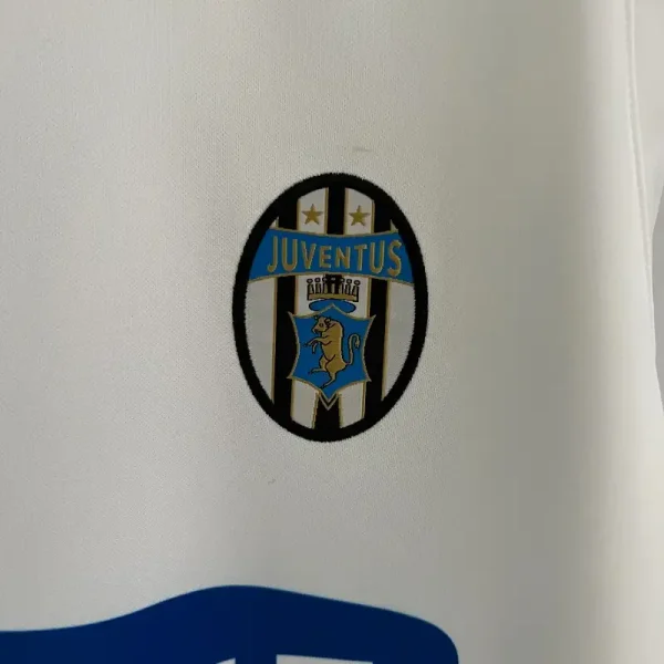 1990-1992 Juventus Jersey retro kit - Image 3