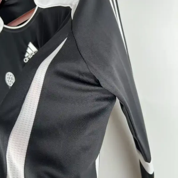 2006-2007 Long Sleeve Real Madrid Third retro kit - Image 6