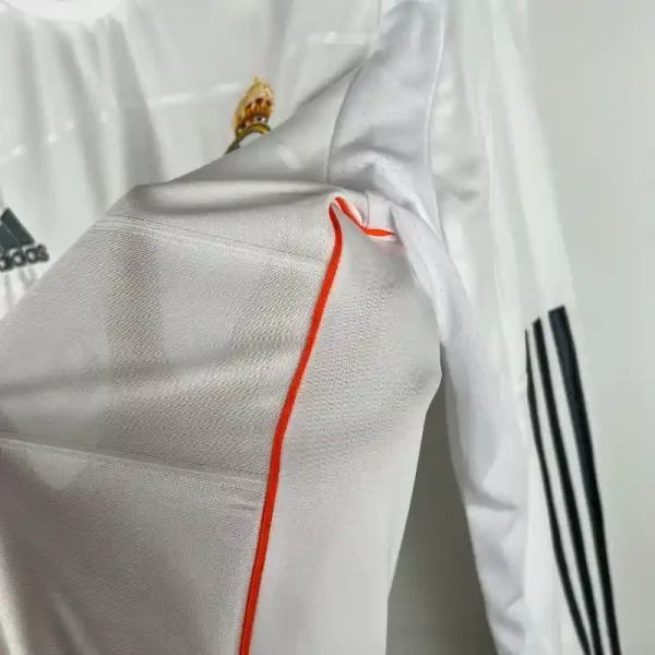 2013-2014 Long Sleeve Real Madrid Jersey retro kit - Image 5