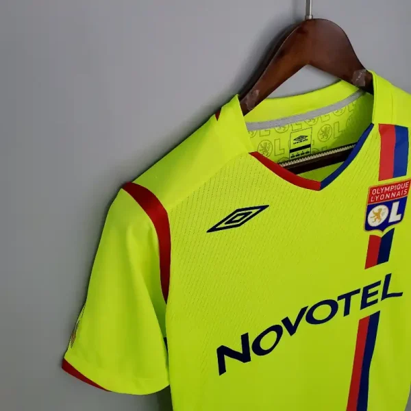 2008-2009 Lyon Jersey retro kit - Image 9