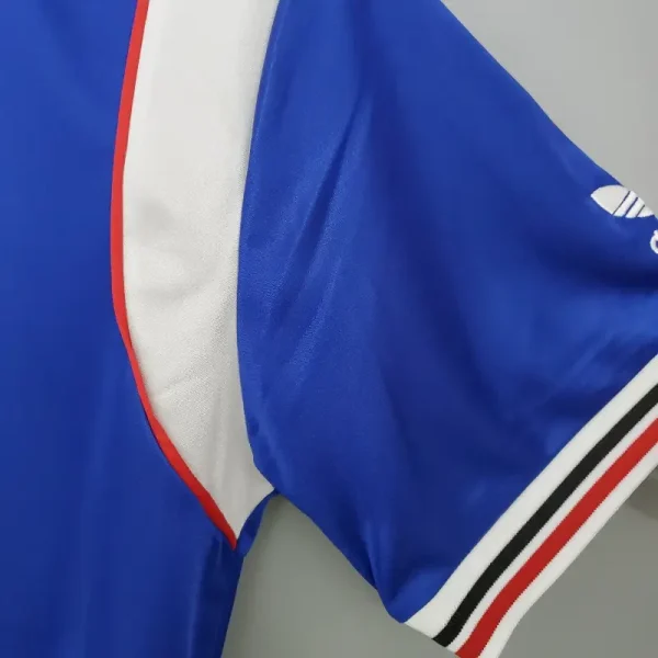 1985-1986 Manchester United Jersey retro kit - Image 5