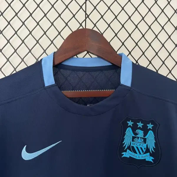 2015-2016 Manchester City Jersey retro kit - Image 4