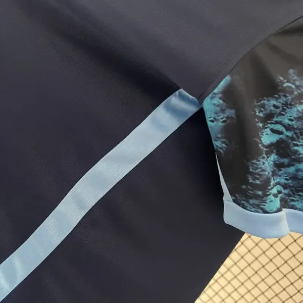 2015-2016 Manchester City Jersey retro kit - Image 6