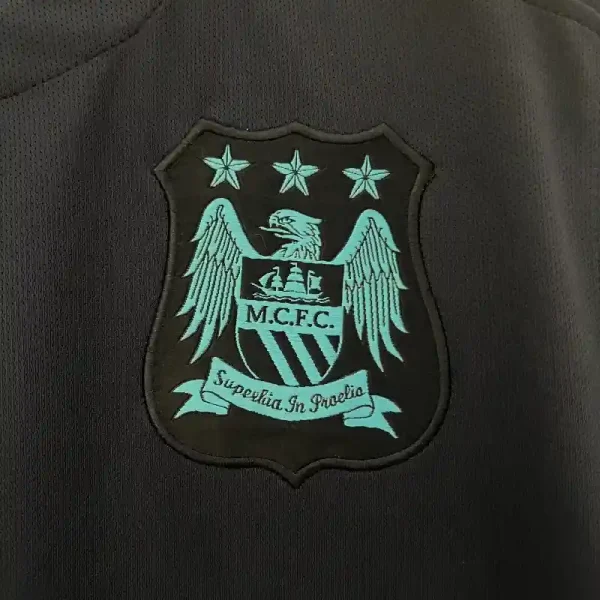 2015-2016 Manchester City Jersey retro kit - Image 3