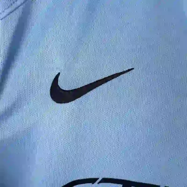 2015-2016 Manchester City Jersey retro kit - Image 2