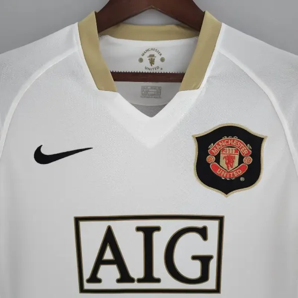 2006-2007 Manchester United Jersey retro kit - Image 3
