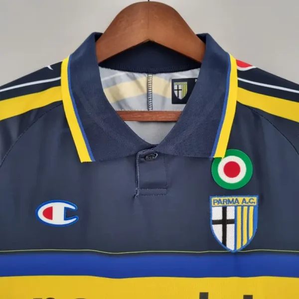 1999-2000 Parma Jersey retro kit - Image 4