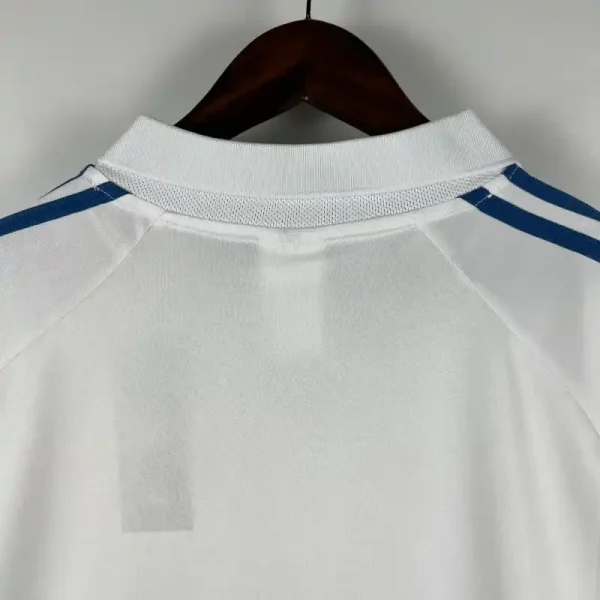 2001-2002 Real Madrid Jersey retro kit - Image 8