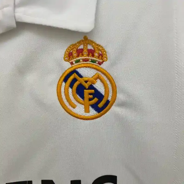 2002-2003 Real Madrid Jersey retro kit - Image 3