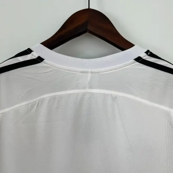 2003-2004 Real Madrid Jersey retro kit - Image 8