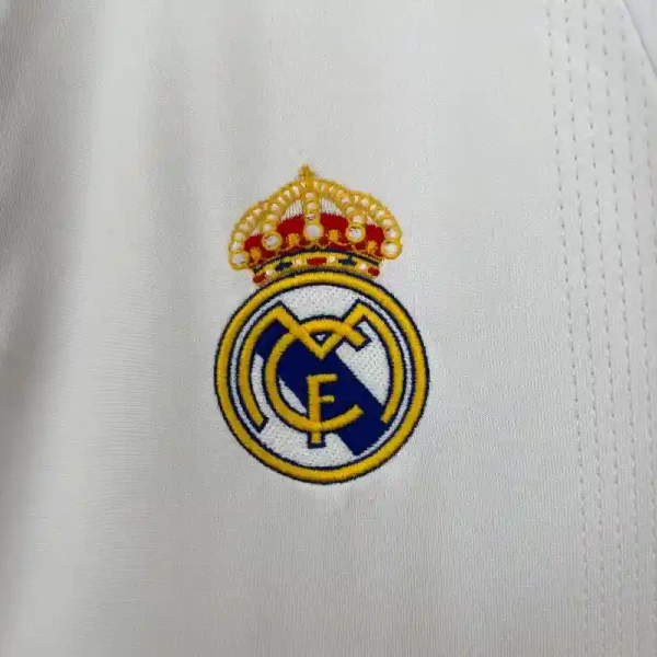 2003-2004 Real Madrid Jersey retro kit - Image 2