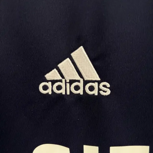 2004-2005 Real Madrid Jersey retro kit - Image 2