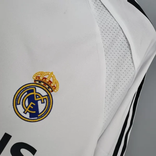 2005-2006 Real Madrid Jersey retro kit - Image 2