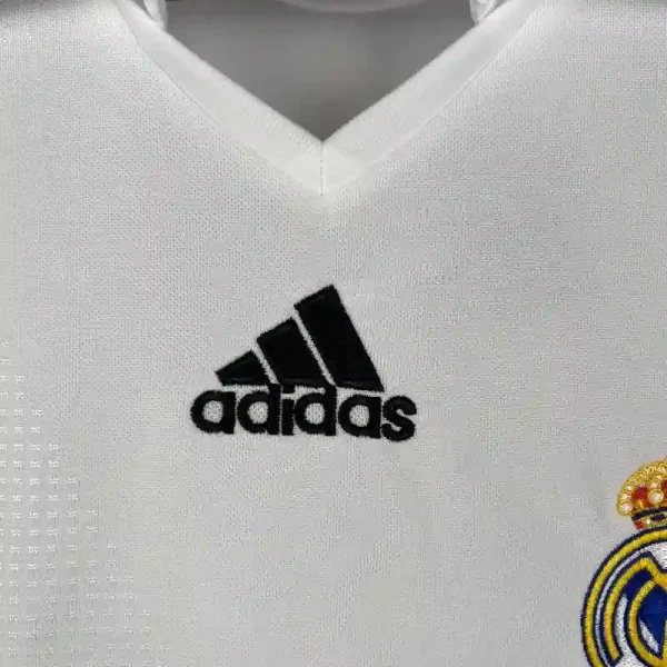 2008-2009 Real Madrid Jersey retro kit - Image 2