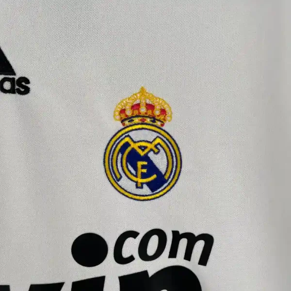 2008-2009 Real Madrid Jersey retro kit - Image 3