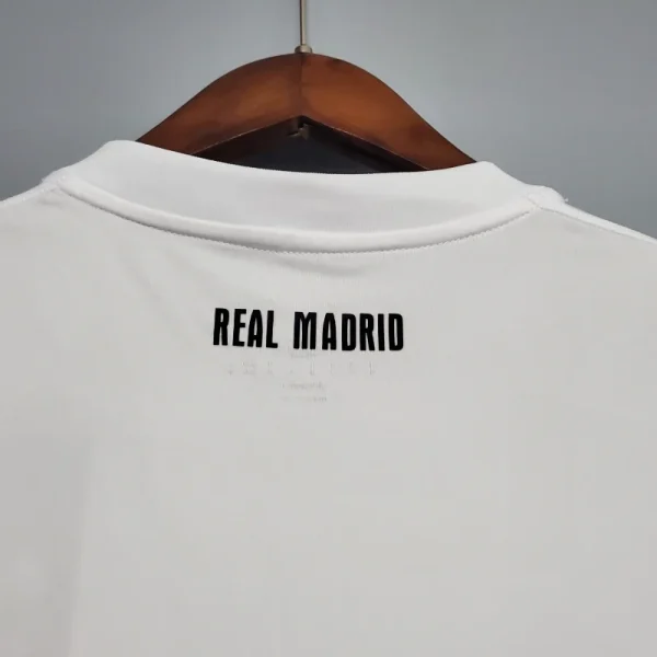 2010-2011 Real Madrid Jersey retro kit - Image 9