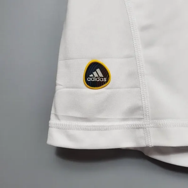2010-2011 Real Madrid Jersey retro kit - Image 5
