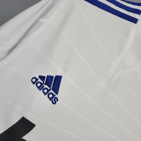 2010-2011 Real Madrid Jersey retro kit - Image 2