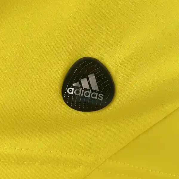 2011-2012 Real Madrid Goalkeeper Soccer retro kit - Image 3