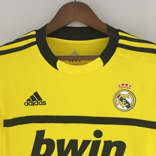 2011-2012 Real Madrid Goalkeeper Soccer retro kit - Image 10